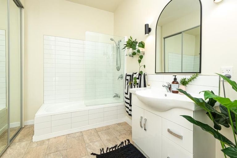 Photo of property in 60 Petrie Street, Richmond, Christchurch, 8013