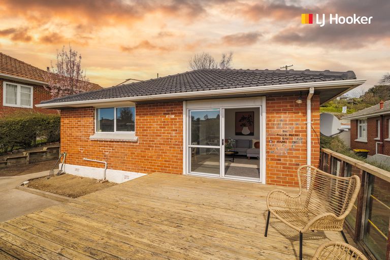 Photo of property in 12 Scotland Terrace, Green Island, Dunedin, 9018