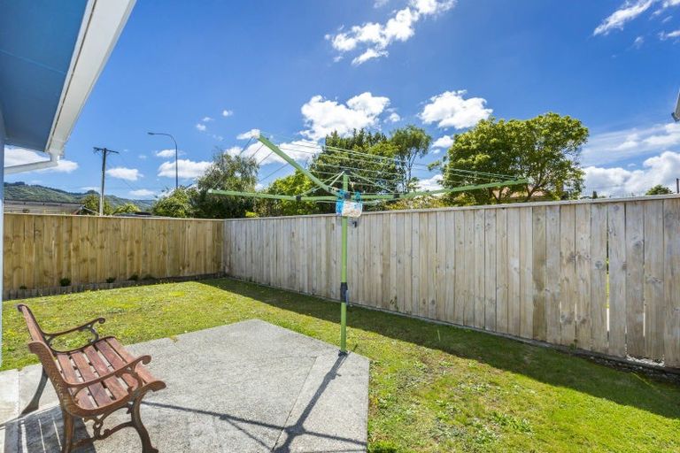 Photo of property in 8a Cederholm Grove, Brown Owl, Upper Hutt, 5018