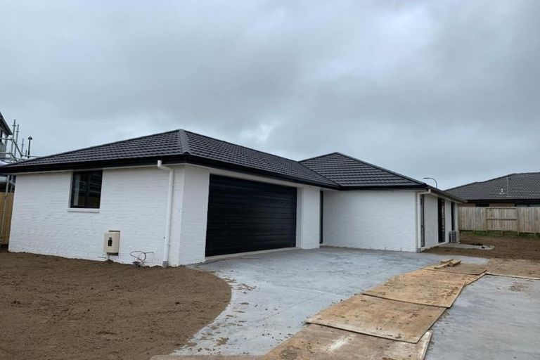 Photo of property in 30 Ladeira Place, Fitzroy, Hamilton, 3206