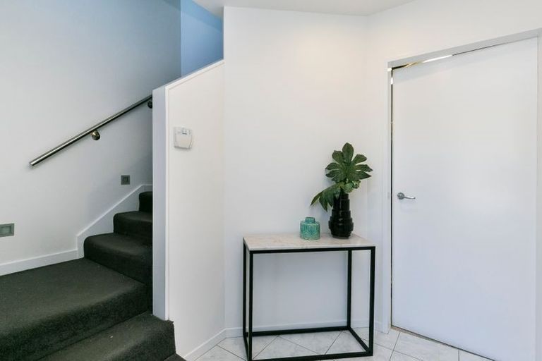 Photo of property in 45 Onslow Road, Khandallah, Wellington, 6035