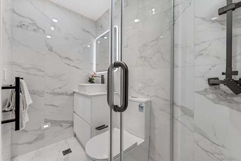 Photo of property in 158a Pigeon Mountain Road, Half Moon Bay, Auckland, 2012