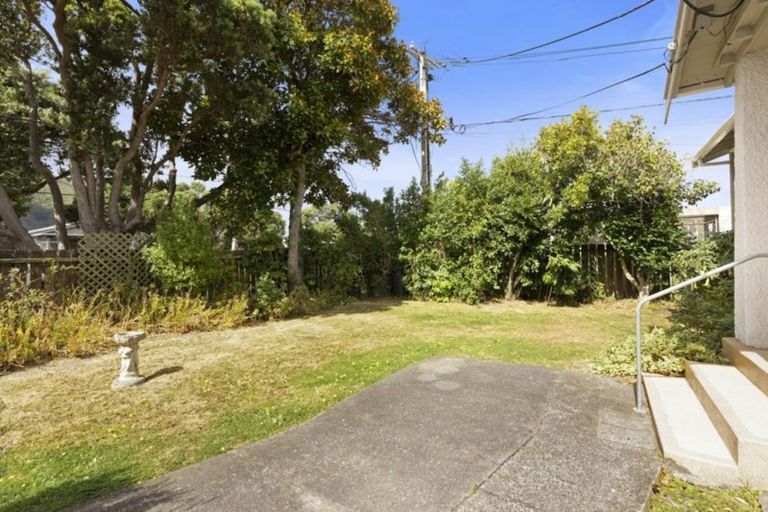 Photo of property in 51 Brook Street, Waterloo, Lower Hutt, 5011