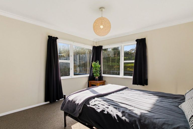 Photo of property in 19 Peel Place, Wainuiomata, Lower Hutt, 5014