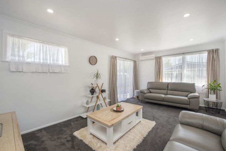 Photo of property in 22 Filmer Place, Melville, Hamilton, 3206