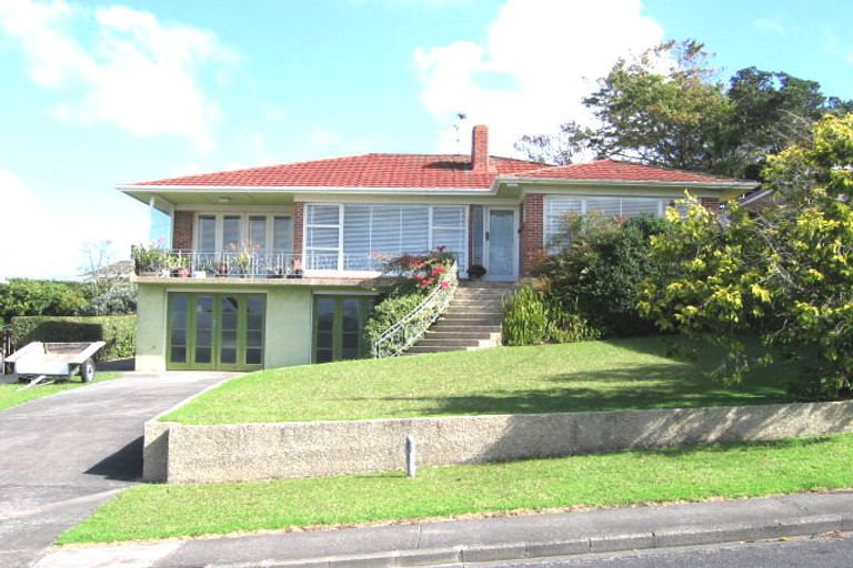 Photo of property in 60 Jaemont Avenue, Te Atatu South, Auckland, 0610