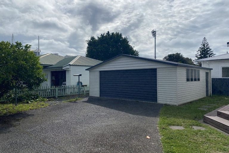 Photo of property in 121 Vigor Brown Street, Napier South, Napier, 4110