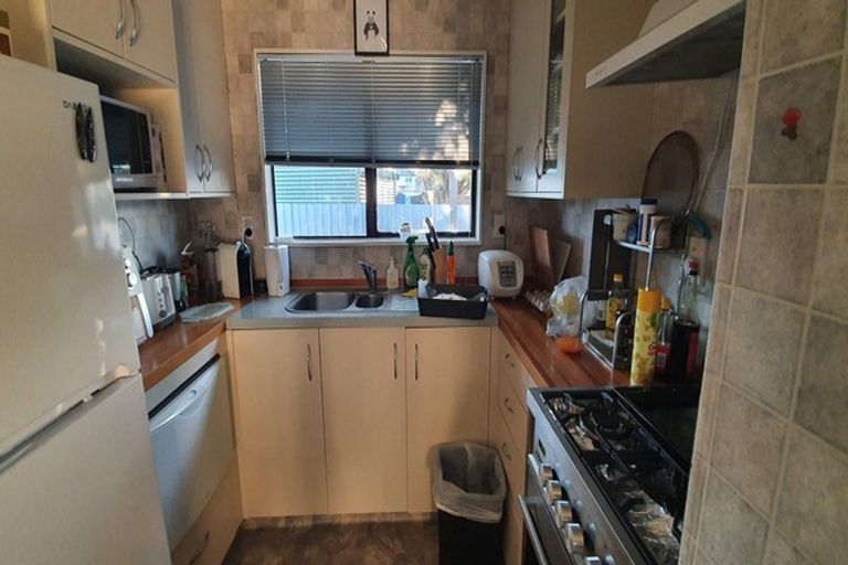 Photo of property in 14a Mason Street, Moera, Lower Hutt, 5010