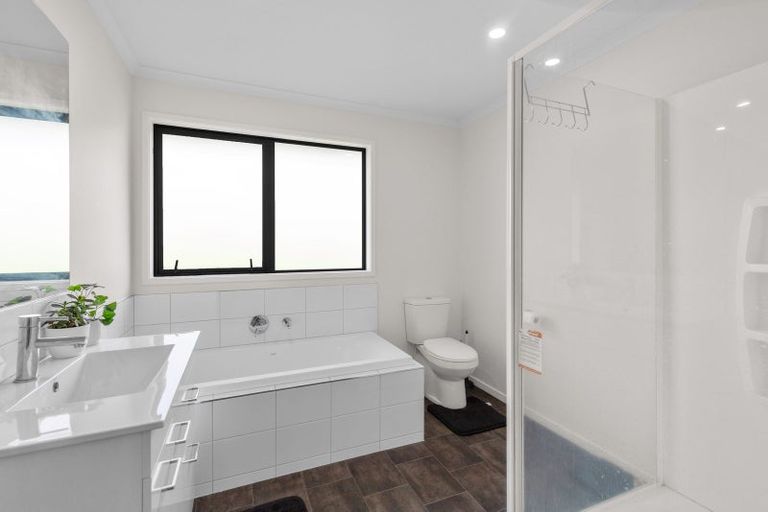 Photo of property in 9 Rylstone Way, Te Kauwhata, 3710