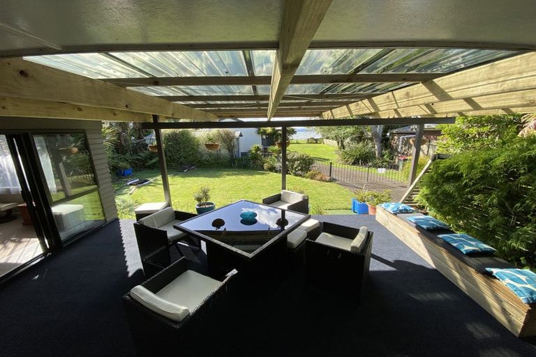 Photo of property in 9 Cooper Avenue, Holdens Bay, Rotorua, 3010