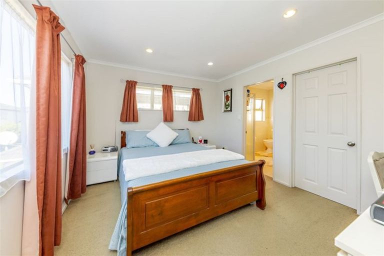 Photo of property in 45 Agapanthus Place, Flat Bush, Auckland, 2016