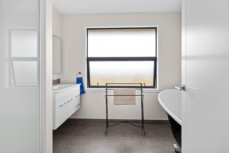 Photo of property in 57 Golden Road, Springvale, Alexandra, 9393