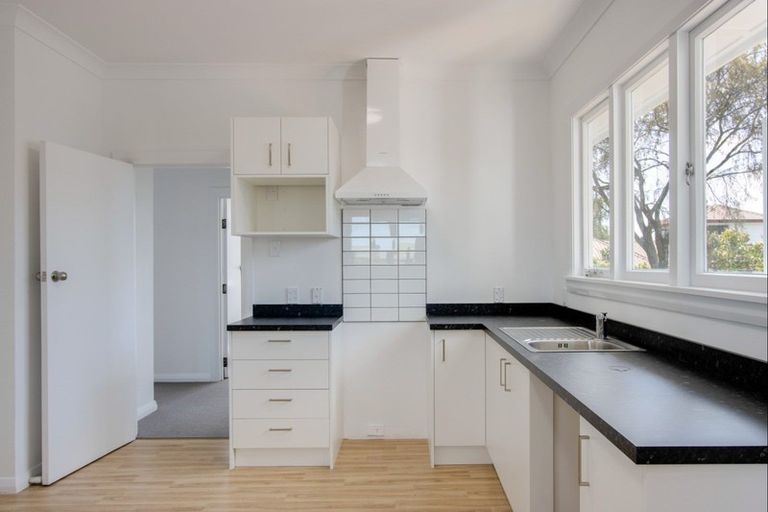 Photo of property in 1200 Louie Street, Parkvale, Hastings, 4122