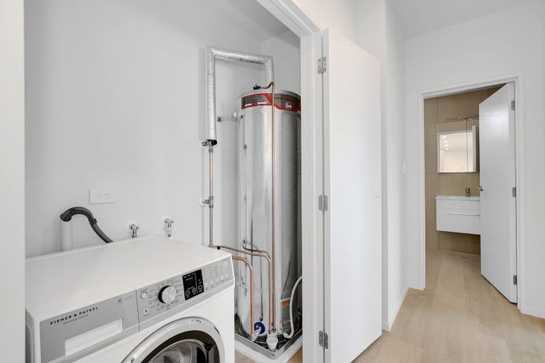 Photo of property in 202/36c Greenslade Crescent, Northcote, Auckland, 0627