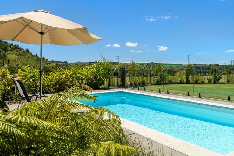 Photo of property in 95 Awataha Crescent, Pyes Pa, Tauranga, 3110