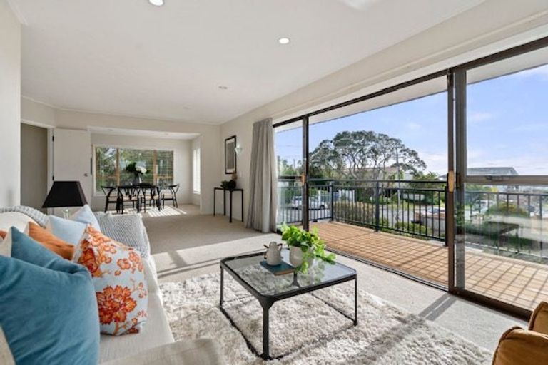 Photo of property in 1/95 Aberdeen Road, Castor Bay, Auckland, 0620