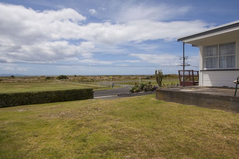 Photo of property in 124 Seaforth Road, Waihi Beach, 3611