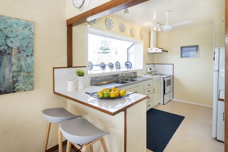 Photo of property in 32 Pegler Drive, Howick, Auckland, 2014