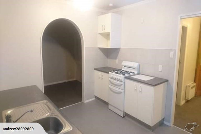 Photo of property in 17 East Street, Terrace End, Palmerston North, 4410