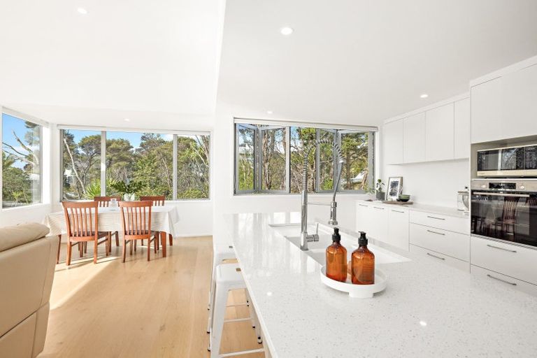 Photo of property in 6 Wendy Hood Way, Snells Beach, 0920