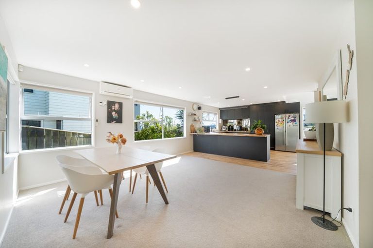 Photo of property in 27a Comber Place, Johnsonville, Wellington, 6037