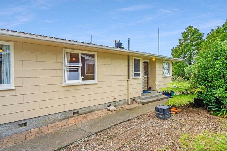 Photo of property in 9 Tararua Street, Paraparaumu, 5032