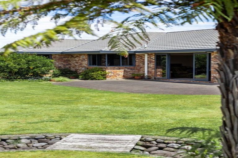 Photo of property in 5 Newfield Drive, Fairview Downs, Hamilton, 3214