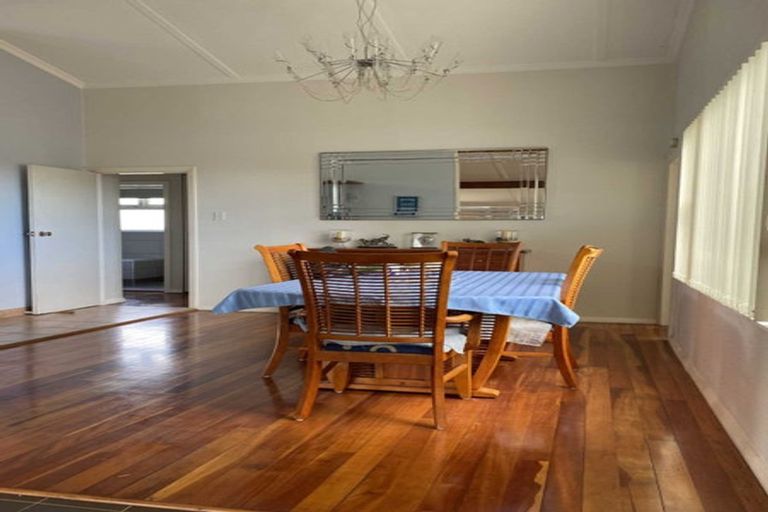 Photo of property in 54 Aorangi Road, Paraparaumu, 5032