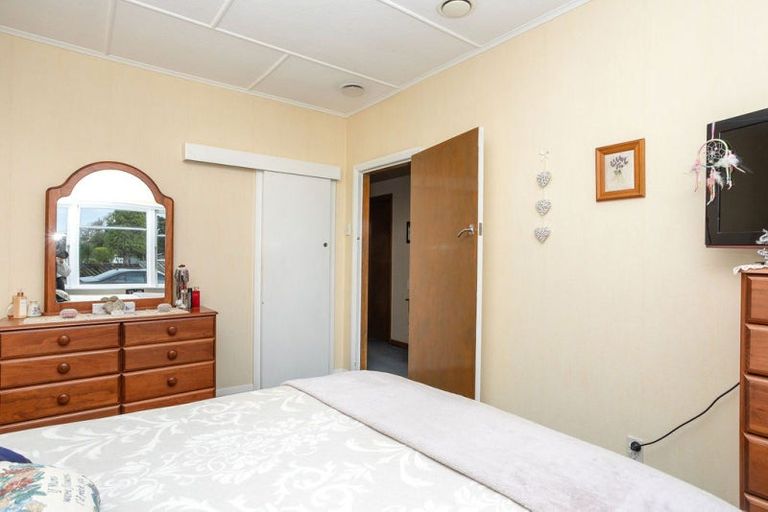 Photo of property in 50 Mcphee Street, Dannevirke, 4930