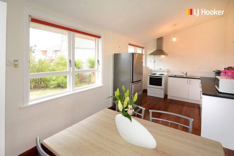 Photo of property in 24 Lock Street, Saint Clair, Dunedin, 9012