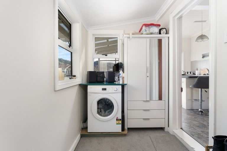 Photo of property in 47 Kent Street, Picton, 7220