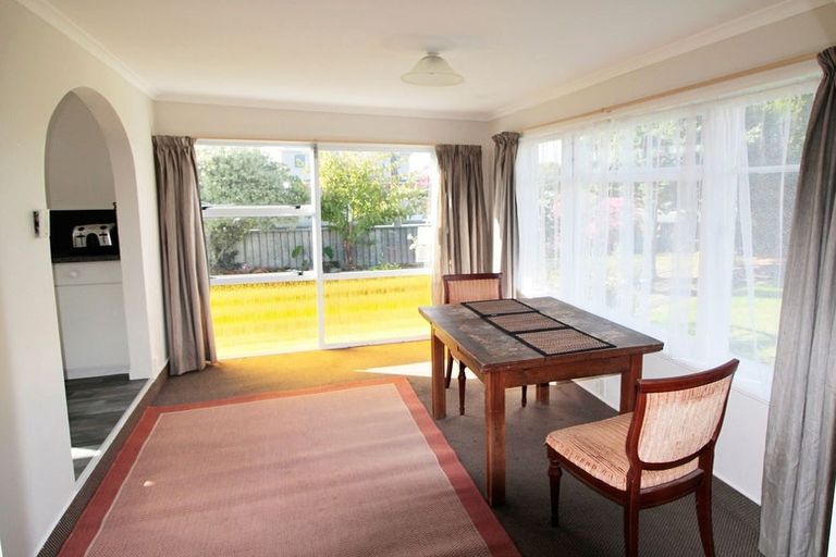 Photo of property in 85 Bartholomew Road, Levin, 5510