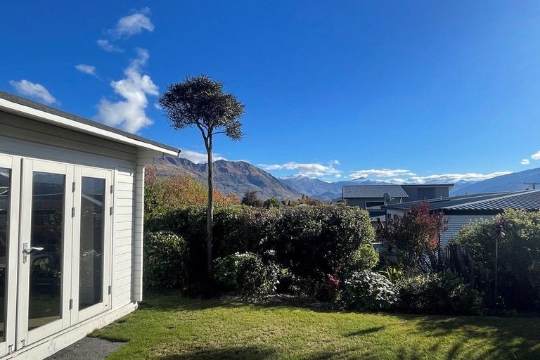 Photo of property in 191 Aubrey Road, Wanaka, 9305