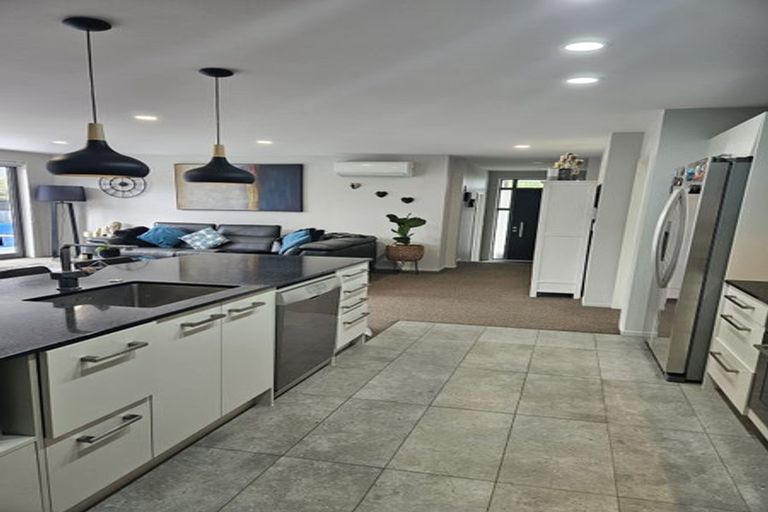 Photo of property in 4 Bellamont Street, Kumeu, 0810