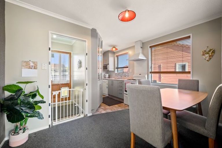 Photo of property in 2/110 Barbour Street, Waltham, Christchurch, 8011