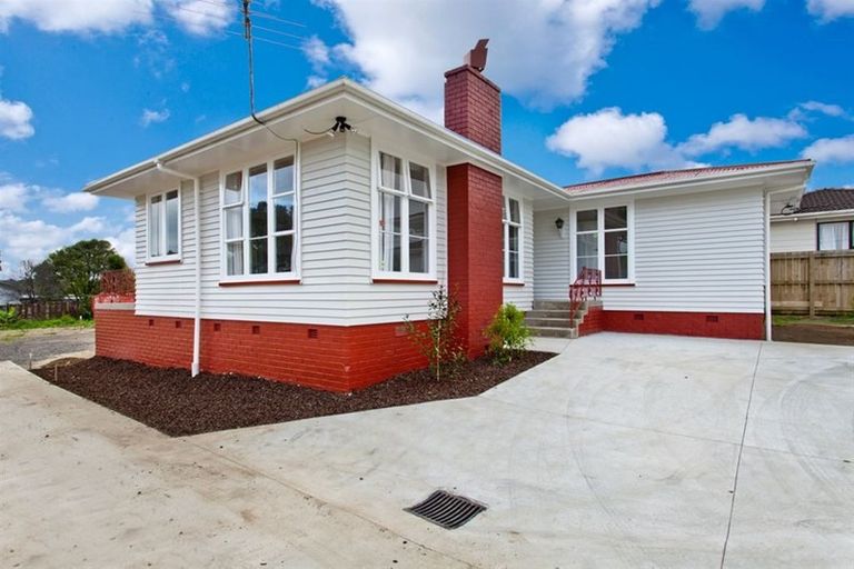 Photo of property in 469 Swanson Road, Ranui, Auckland, 0612