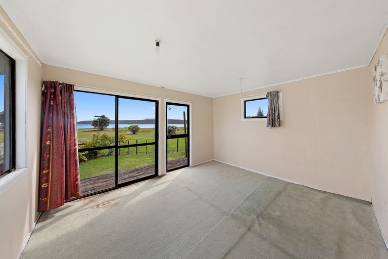 Photo of property in 64 Maunsell Road, Port Waikato, Tuakau, 2695