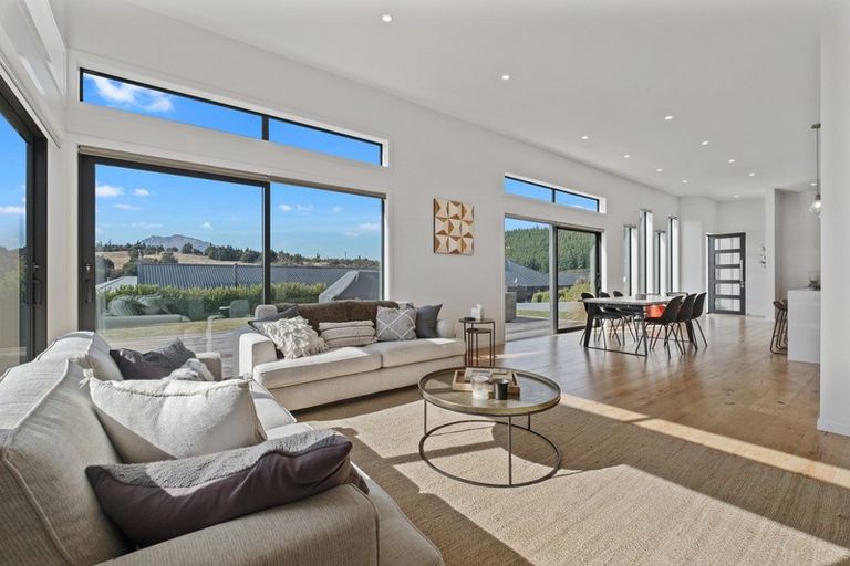 Photo of property in 86 Infinity Drive, Wanaka, 9305