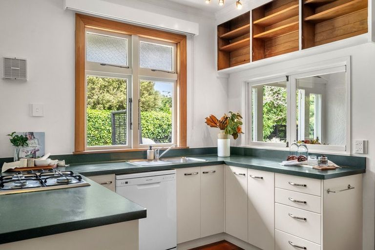 Photo of property in 82 Naples Street, Martinborough, 5711