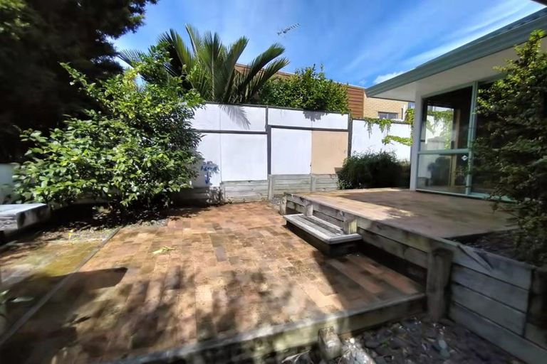 Photo of property in 2/39 Gibraltar Street, Howick, Auckland, 2014