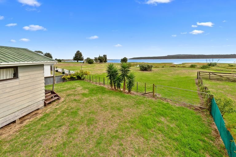 Photo of property in 64 Maunsell Road, Port Waikato, Tuakau, 2695