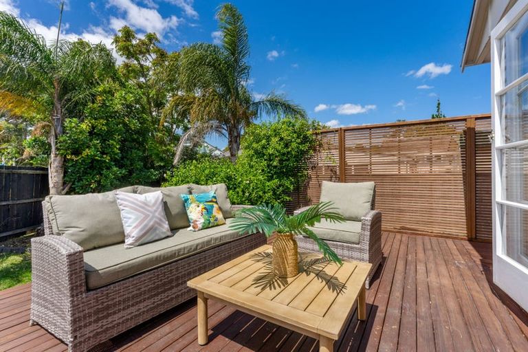 Photo of property in 1/5 Compton Street, Hillcrest, Auckland, 0627