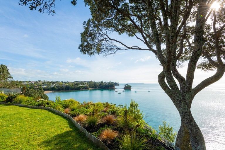 Photo of property in 6 Sharon Road, Waiake, Auckland, 0630