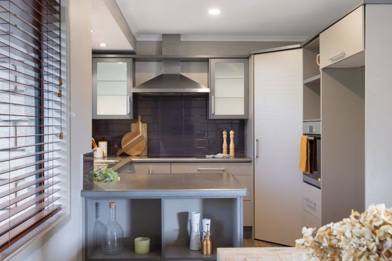 Photo of property in 8 Highlander Place, Welcome Bay, Tauranga, 3112