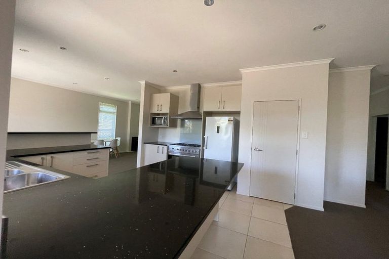 Photo of property in 1 Bartlett Drive, Silverdale, 0932