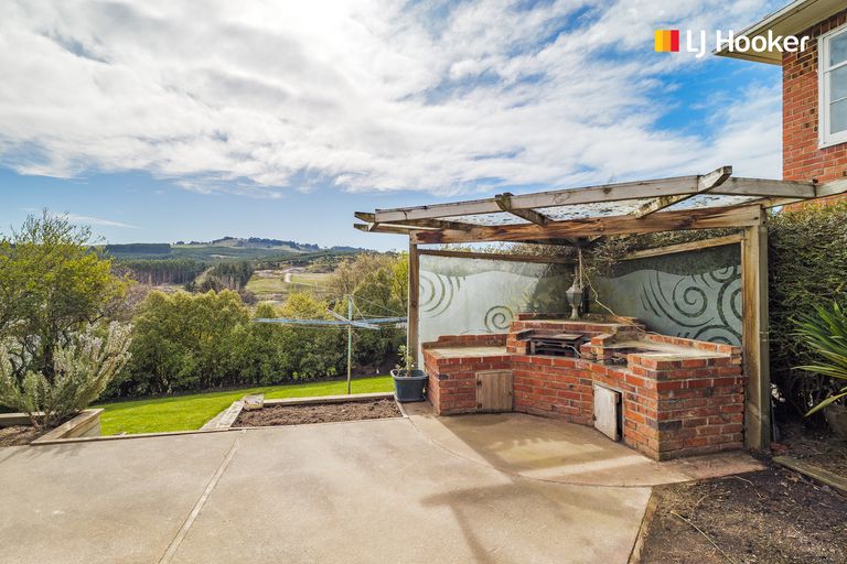 Photo of property in 12 Scotland Terrace, Green Island, Dunedin, 9018