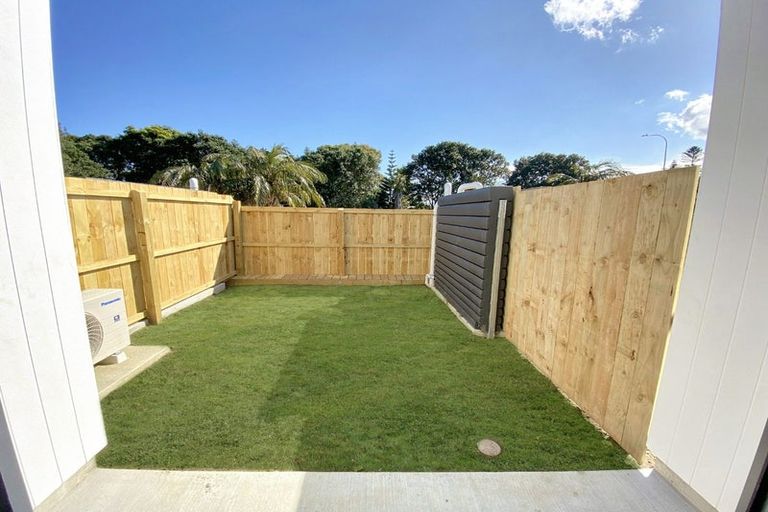 Photo of property in 11c Kelburn Lane, Mangere, Auckland, 2022