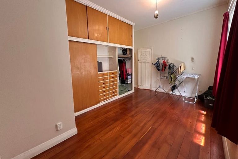 Photo of property in 1/17 Clifton Terrace, Kelburn, Wellington, 6012