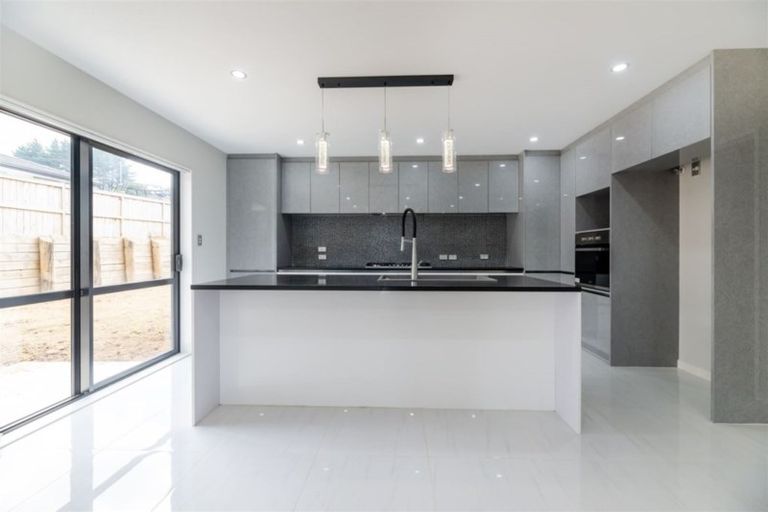 Photo of property in 42 Westmuir Crescent, Pokeno, 2402