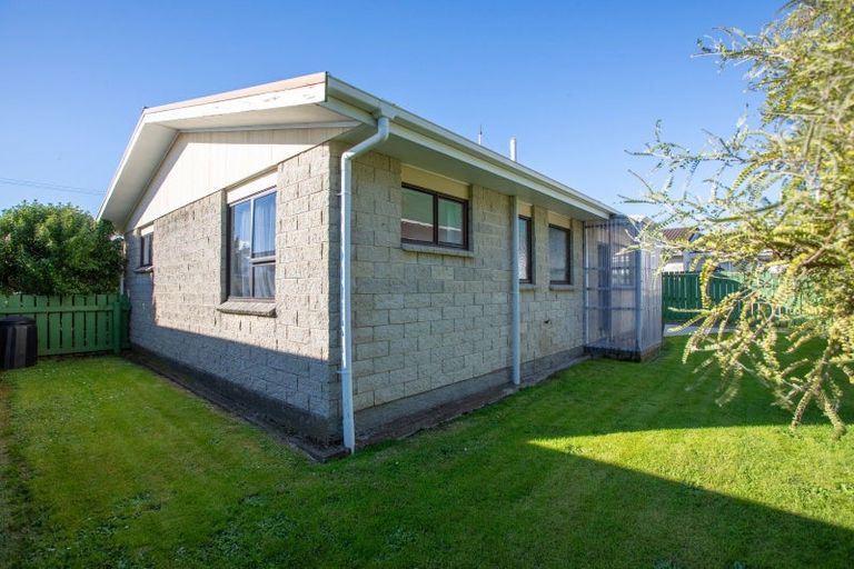 Photo of property in 28b Pollen Street, Woodville, 4920